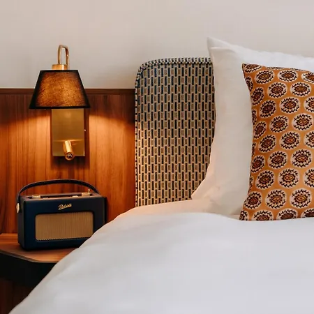 Hotel De Plesman 4*