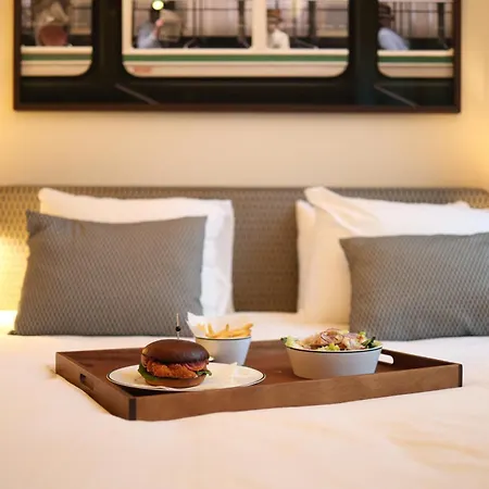 De Plesman Hotel 4*
